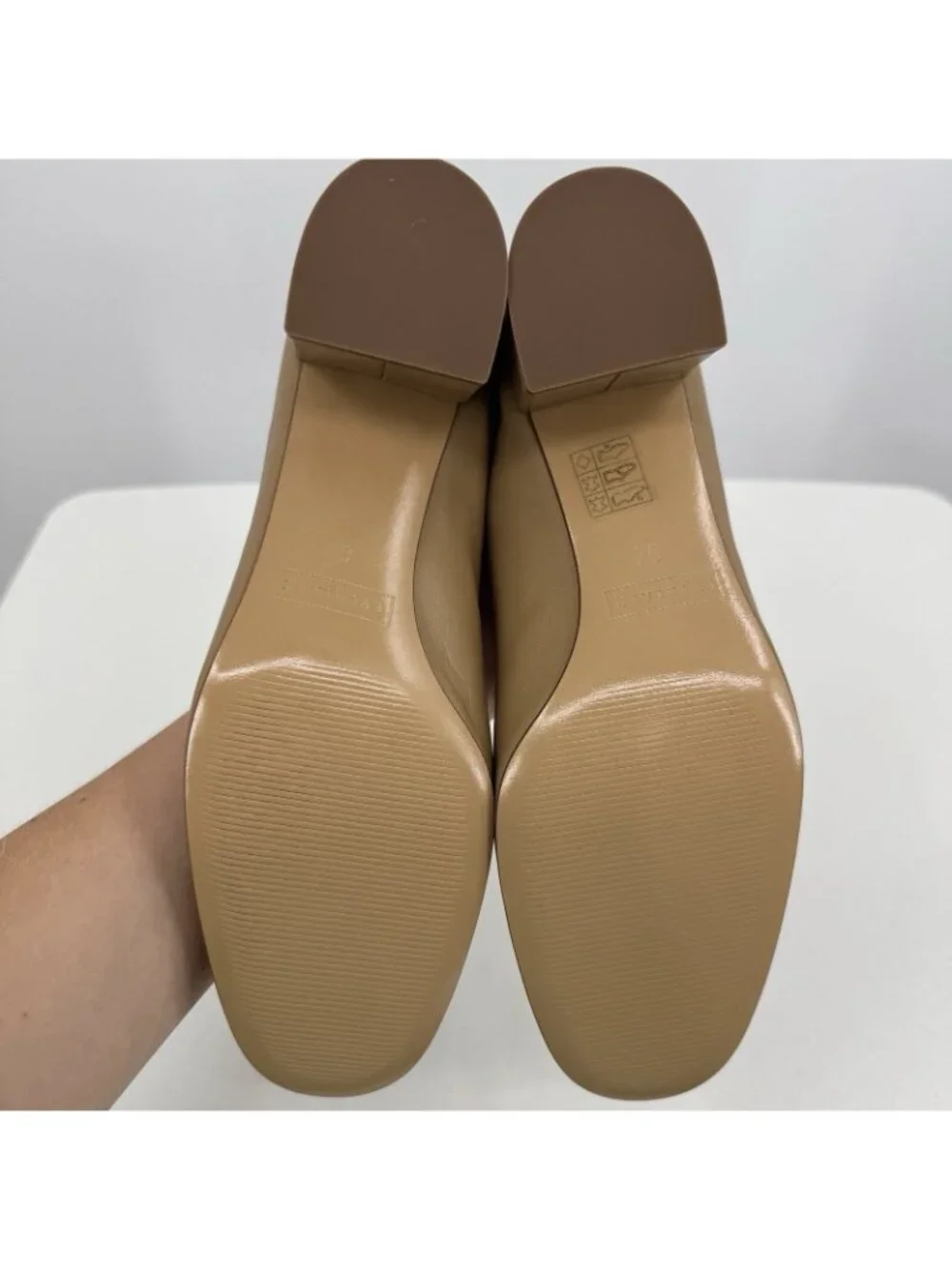 Everlane Italian Leather Day Heel Light Taupe 6.5 Women's Elastic Back Comfort